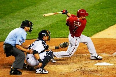 Cody Ross, balanced swing, hitting through the ball